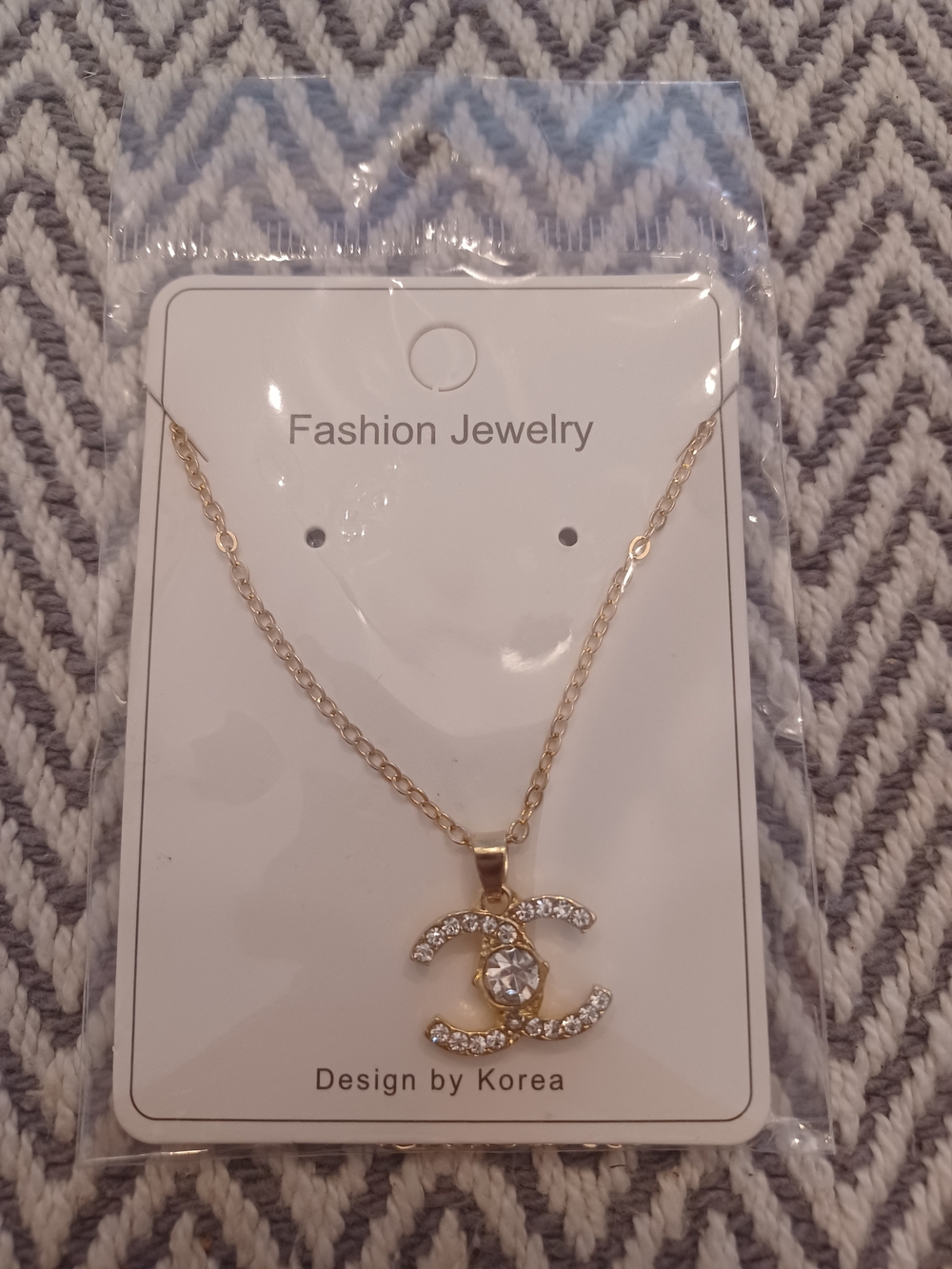 Gold Crystal Pendant Necklace - Fashion Jewelry
